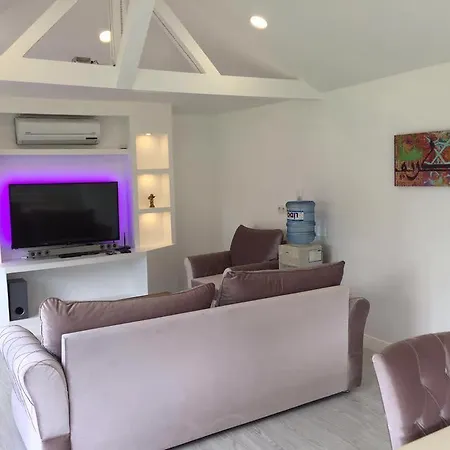 Villa Nehir